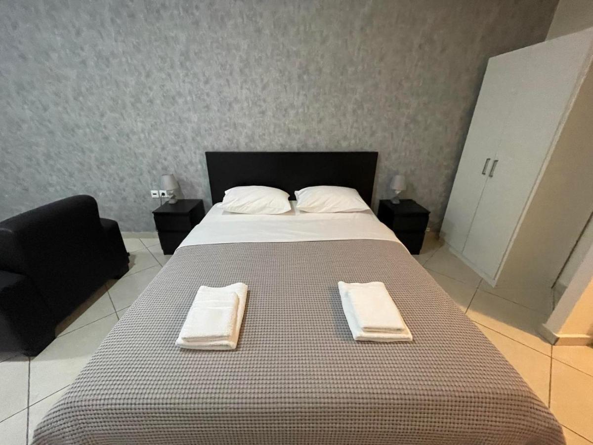 Avr Airport Deluxe Suites 4 Markopoulo Mesogaias Luaran gambar
