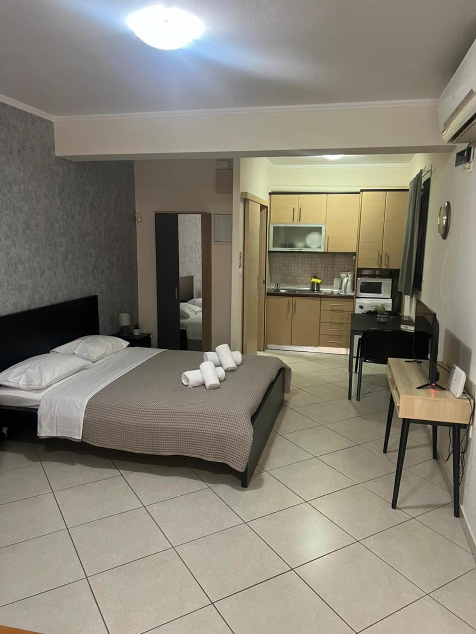 Avr Airport Deluxe Suites 4 Markopoulo Mesogaias Luaran gambar