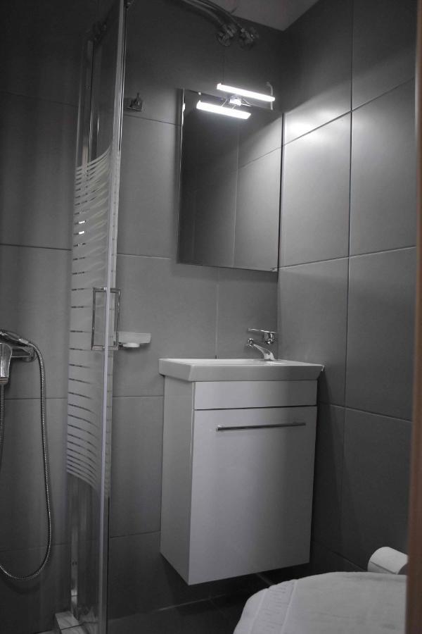 Avr Airport Deluxe Suites 4 Markopoulo Mesogaias Luaran gambar